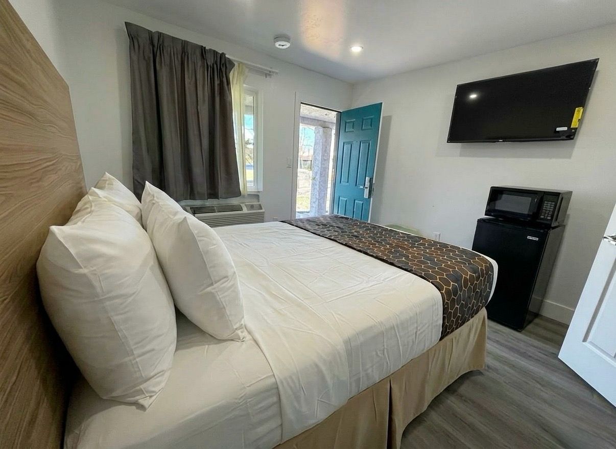 Queen Room